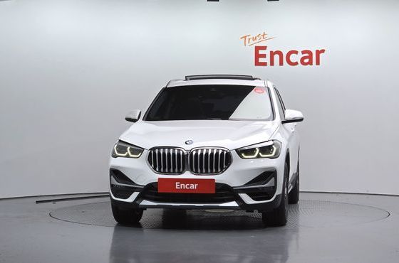 BMW X1 xDrive 20i xLine — пробег 75 710 км — фото 3 из 5