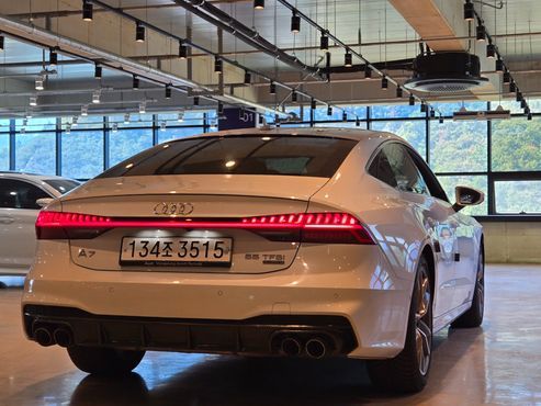 Audi A7 55 TFSI Quattro Premium — пробег 63 600 км — фото 3 из 5