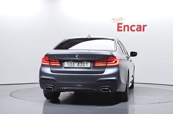 BMW 5-Series 530i xDrive M Sport Package — пробег 74 793 км — фото 4 из 5