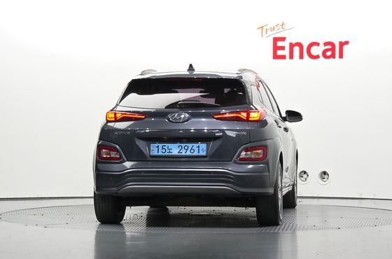 Hyundai Kona Premium — пробег 301 408 км — фото 4 из 5
