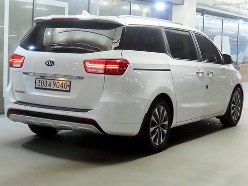 Kia Carnival 9-seater Luxury — пробег 249 061 км — фото 4 из 5