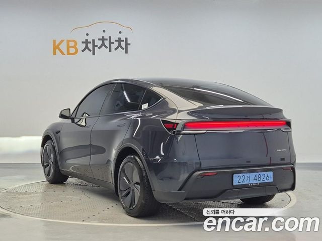 Tesla Model Y Premium Long Range AWD — пробег 17 105 км — фото 2 из 5