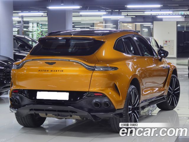 Astonmartin DBX 4.0 V8 707 — пробег 13 700 км — фото 3 из 5