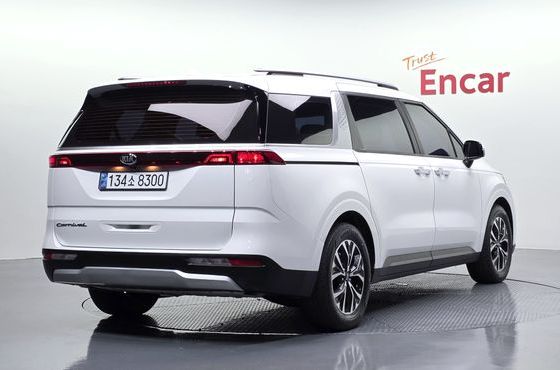 Kia Carnival Gasoline 9-Seater Prestige — пробег 77 892 км — фото 2 из 5