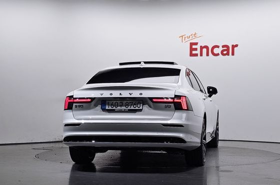 Volvo S90 B5 Ultra Dark Air Sus — пробег 7 681 км — фото 4 из 5