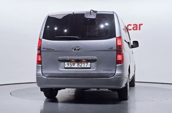Hyundai Starex 5-Seater VAN CVX Luxury — пробег 129 881 км — фото 4 из 5
