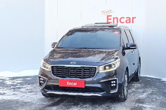Kia Carnival 9-Seater Noblesse Special — пробег 118 739 км — фото 3 из 5
