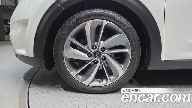 Kia Niro Noblesse — пробег 123 130 км — фото 5 из 5