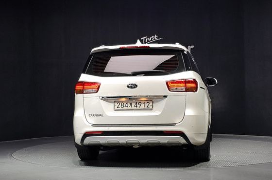 Kia Carnival 9-seater Prestige — пробег 98 895 км — фото 4 из 5