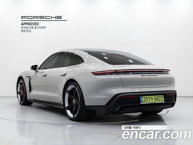 Porsche Taycan Turbo S — пробег 40 440 км — фото 2 из 5