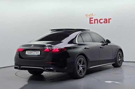 Mercedes-Benz E-Class E200 AMG Line — пробег 1 517 км — фото 2 из 5