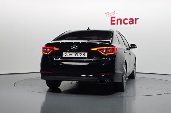 Hyundai Sonata 2.0 Premium Special — пробег 177 600 км — фото 4 из 5