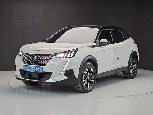 Peugeot 2008 EV GT — пробег 11 879 км — фото 1 из 5