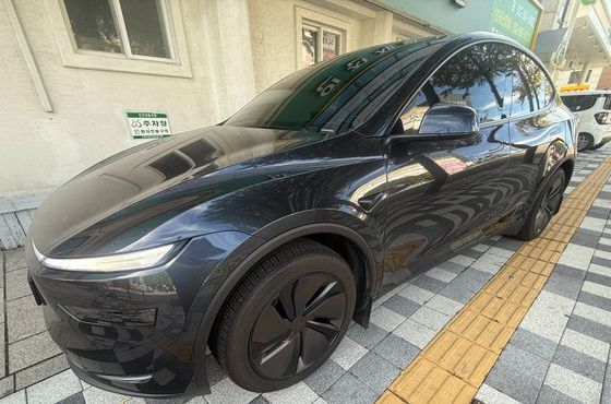 Tesla Model Y RWD — пробег 8 758 км — фото 2 из 5