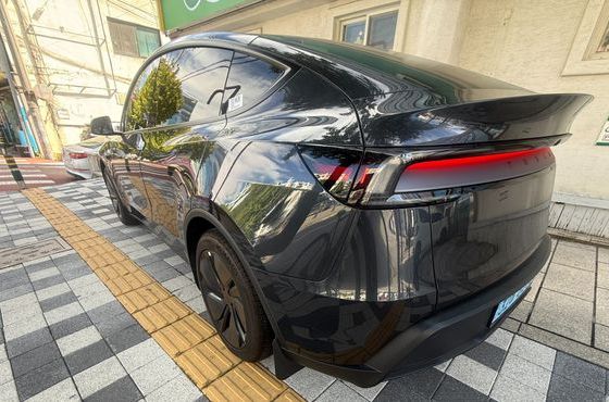 Tesla Model Y RWD — пробег 8 758 км — фото 5 из 5