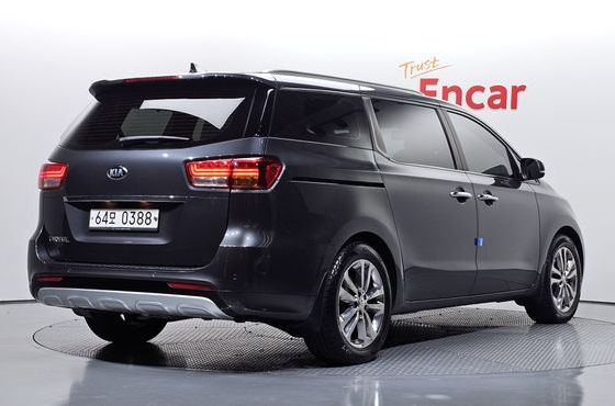Kia Carnival 9-seater Prestige — пробег 144 779 км — фото 2 из 5