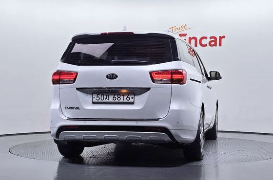 Kia Carnival 9-seater Prestige — пробег 157 679 км — фото 4 из 5