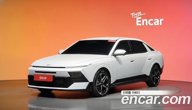 Hyundai AVANTE 2.0 Inspiration — пробег 60 км — фото 1 из 5