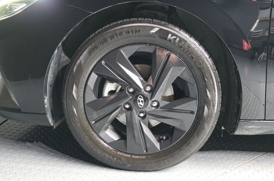 Hyundai AVANTE Smart — пробег 108 916 км — фото 5 из 5