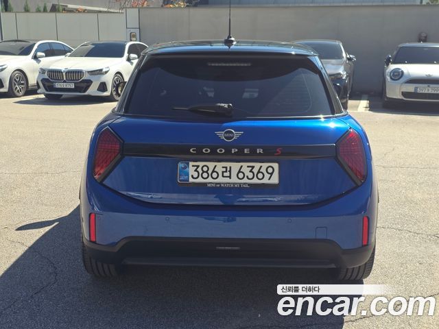 Mini Cooper 5 Door Favoured — пробег 4 029 км — фото 4 из 5