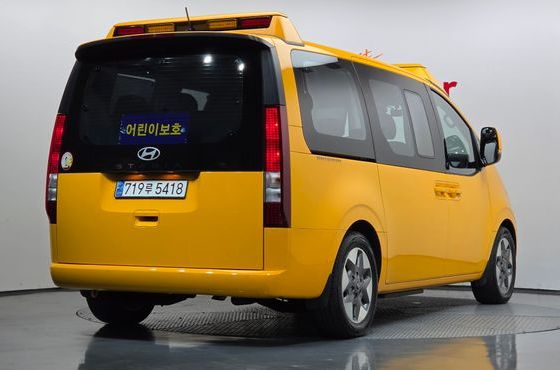 Hyundai Staria L3.5 Kinder Safety Car 11-Seater — пробег 53 715 км — фото 2 из 5
