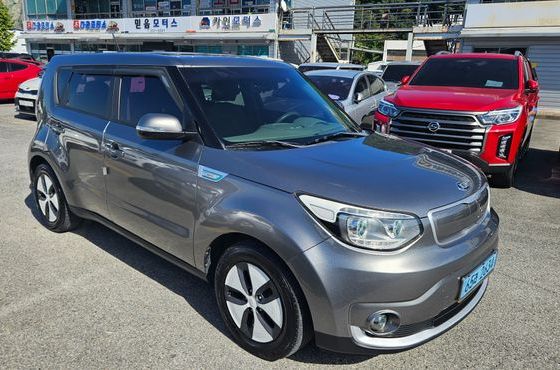 Kia Soul EV — пробег 145 956 км — фото 3 из 5