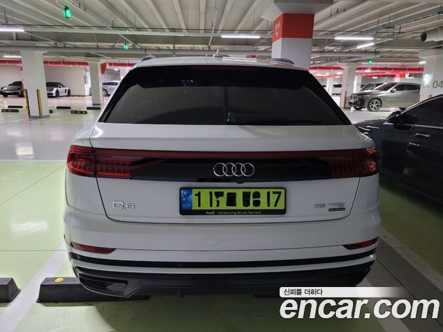 Audi Q8 55 TFSI Quattro Premium — пробег 51 000 км — фото 2 из 5