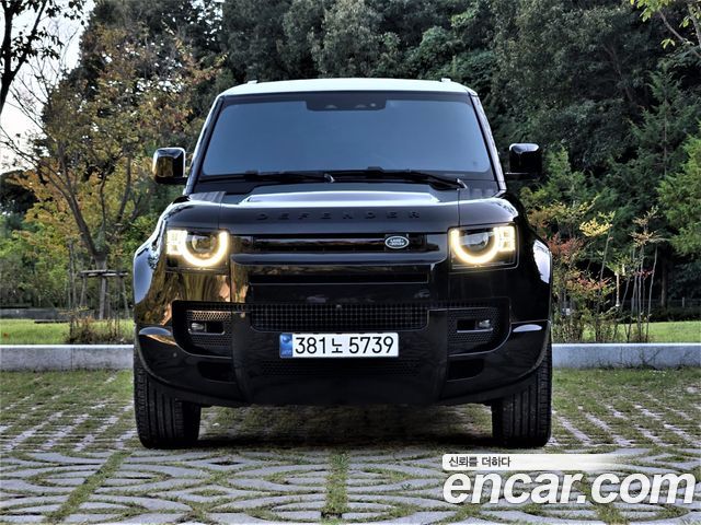 Land Rover Defender 110 D300 X-Dynamic HSE — пробег 13 200 км — фото 3 из 5