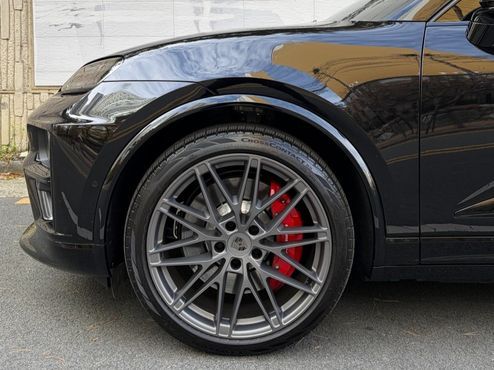 Porsche Macan Turbo — пробег 18 000 км — фото 5 из 5