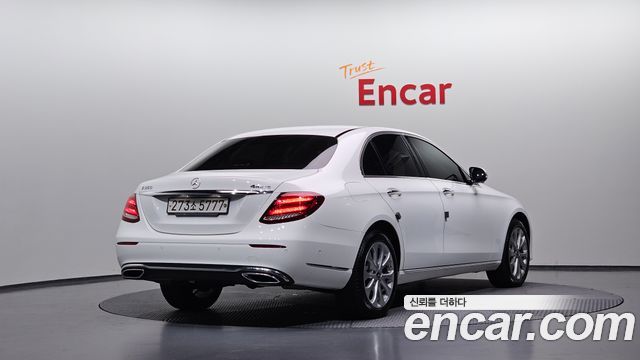 Mercedes-Benz E-Class из Кореи Encar
