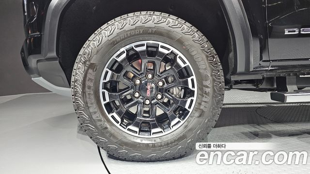 GMC Canyon 2.7T Denali — пробег 2 563 км — фото 5 из 5
