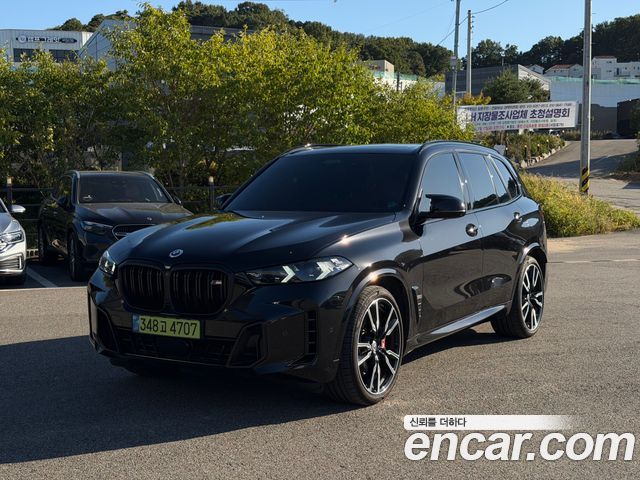 BMW X5 M60i — пробег 9 900 км — фото 4 из 5
