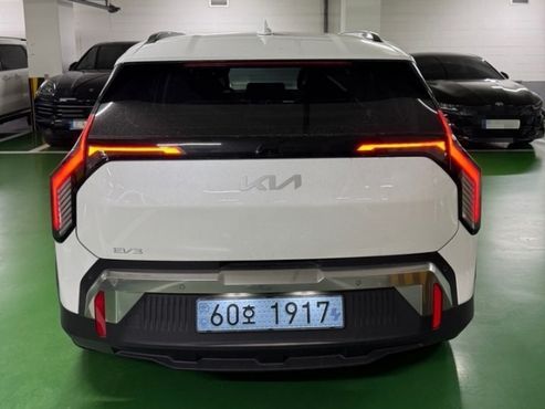 Kia EV3 Long Range 2WD Earth — пробег 5 339 км — фото 4 из 5