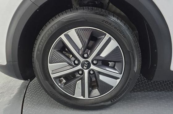 Kia Niro 1.6 HEV Noblesse Special — пробег 68 118 км — фото 5 из 5
