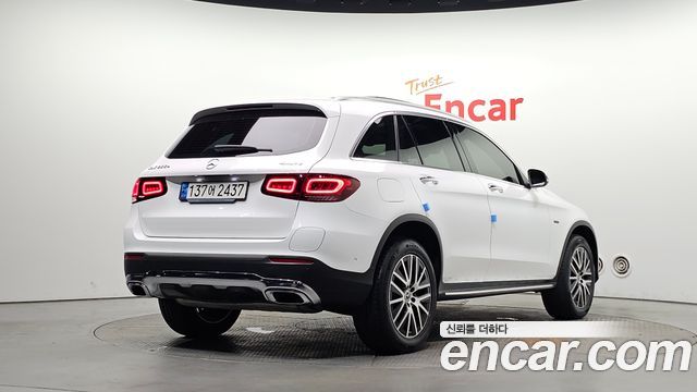 Mercedes-Benz GLC-Class GLC300e 4MATIC — пробег 46 595 км — фото 2 из 5