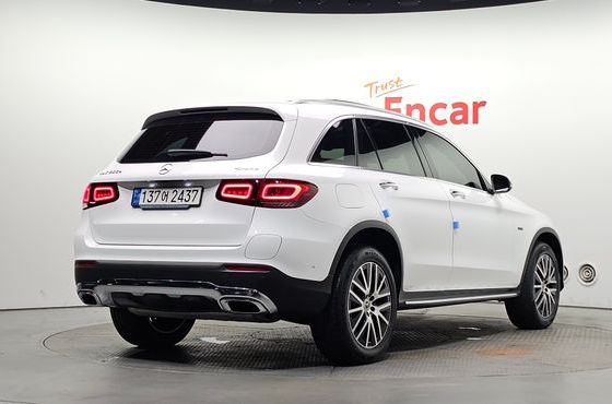 Mercedes-Benz GLC-Class GLC300e 4MATIC — пробег 46 595 км — фото 2 из 5