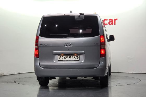 Hyundai Starex Van 3-Seater Smart — пробег 131 268 км — фото 4 из 5