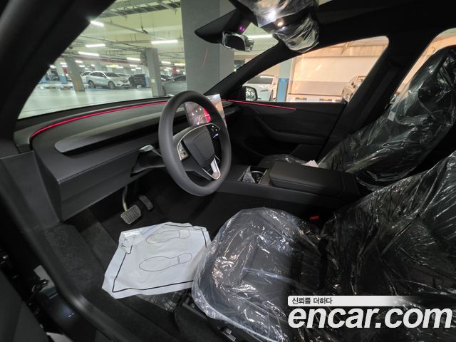 Tesla Model Y L Long Range AWD — пробег 9 км — фото 3 из 5