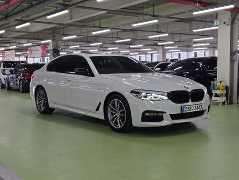 BMW 5-Series 530i M Sport Package Plus — пробег 161 536 км — фото 4 из 5