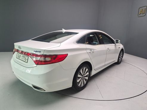 Hyundai Grandeur Premium — пробег 142 080 км — фото 5 из 5