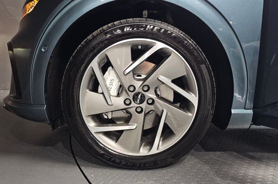 Genesis GV60 Standard AWD — пробег 4 216 км — фото 5 из 5