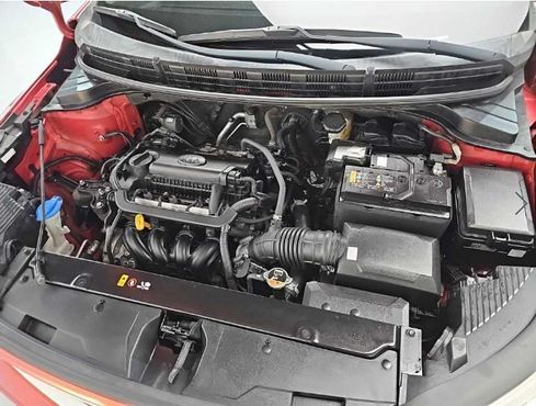 Kia Stonic 1.4 Prestige — пробег 143 000 км — фото 5 из 5