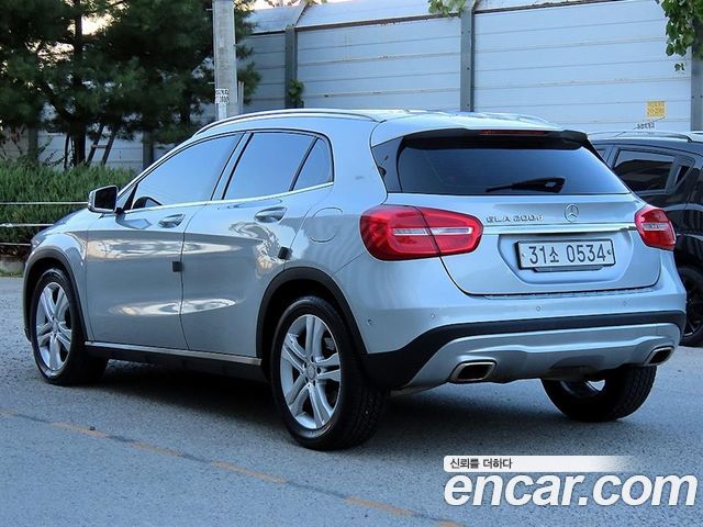 Mercedes-Benz GLA-Class GLA200 d — пробег 87 004 км — фото 2 из 5