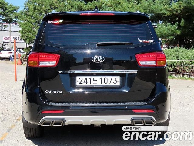 Kia Carnival из Кореи Encar