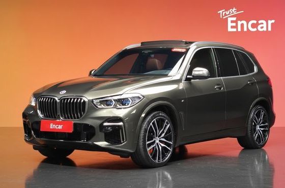 BMW X5 M50i — пробег 46 098 км — фото 1 из 5