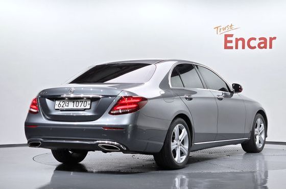 Mercedes-Benz E-Class E200 Avantgarde — пробег 115 828 км — фото 2 из 5