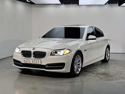 BMW 5-Series 528i xDrive — пробег 183 000 км — фото 1 из 5