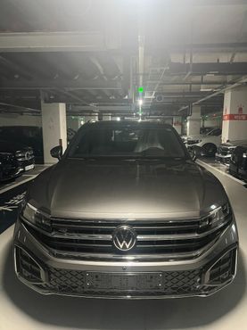 Volkswagen Touareg 3.0 TDI R-Line — пробег 5 км — фото 3 из 5
