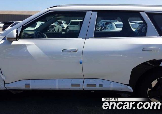 Kia EV5 Long Range 2WD Earth — пробег 1 км — фото 5 из 5