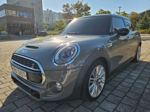 Mini Cooper 5Door HIGH 3rd — пробег 233 690 км — фото 2 из 5
